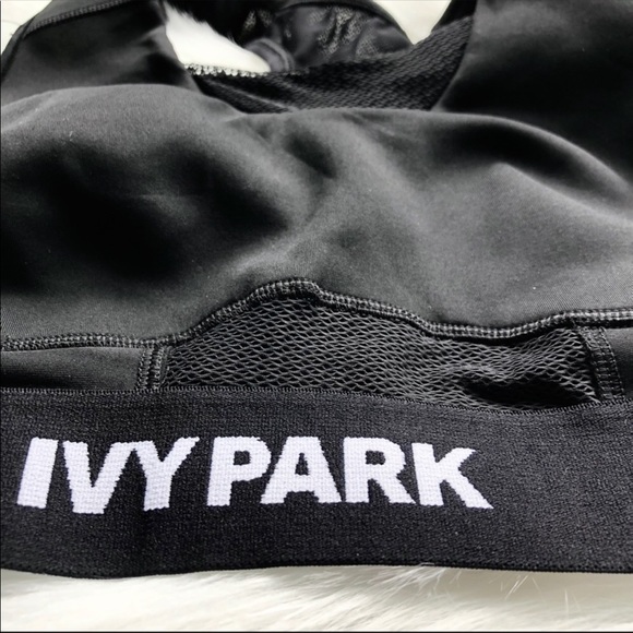 NWT IVY PARK Racerback logo sport bra Black - Picture 6 of 10